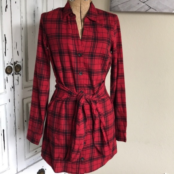 Abercrombie & Fitch Tops - Abercrombie & Fitch Red / Black Flannel Top/Dress